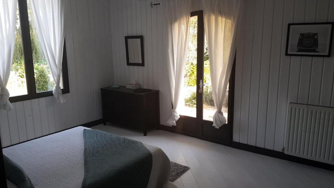 Bed and Breakfast Domaine De Baise Feugarolles Esterno foto