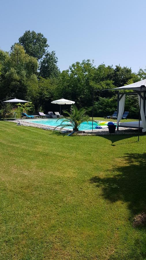 Bed and Breakfast Domaine De Baise Feugarolles Esterno foto