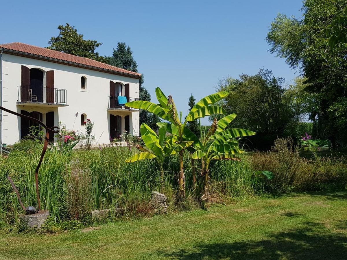 Bed and Breakfast Domaine De Baise Feugarolles Esterno foto