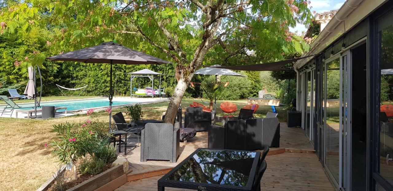 Bed and Breakfast Domaine De Baise Feugarolles Esterno foto
